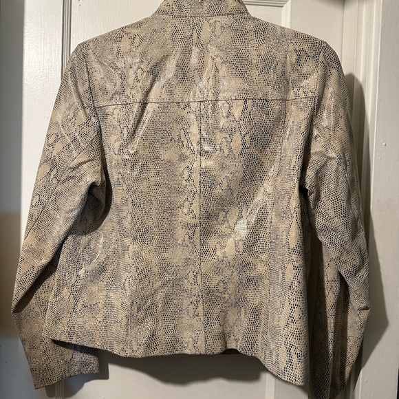 ALFANI Leather Women’s Jacket Size Small - Picture 6 of 6